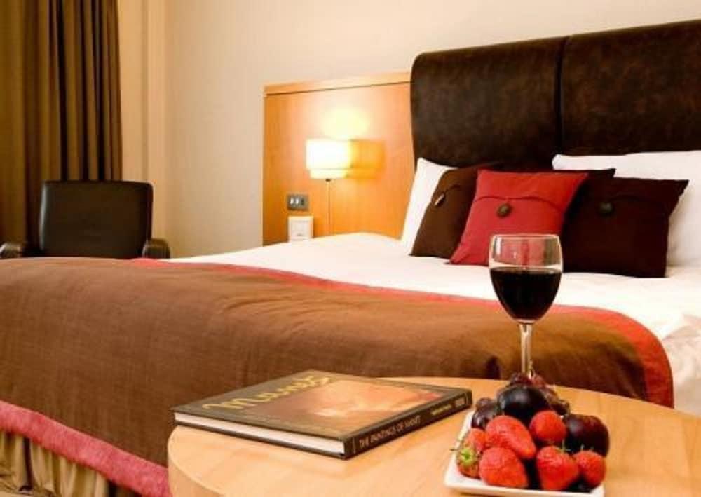 Prince Of Wales Hotel Athlone Dış mekan fotoğraf